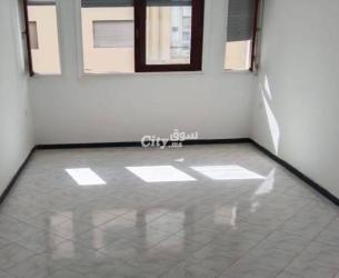 Apparemment à vendre - 3