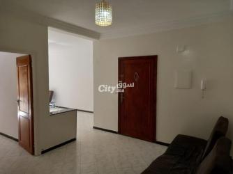 Apparemment à vendre - 4