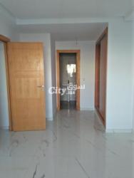 Apparemment à vendre - 4