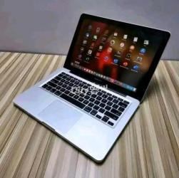 MacBook Pro Disc dur 128 Go SSD batterie 4h - 2