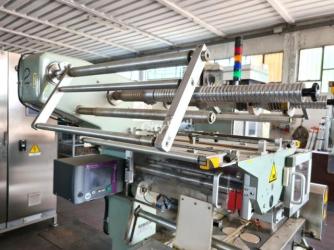 آلتان مستعملتان لتعبئة المنتجات بتقنية التدفق - 6